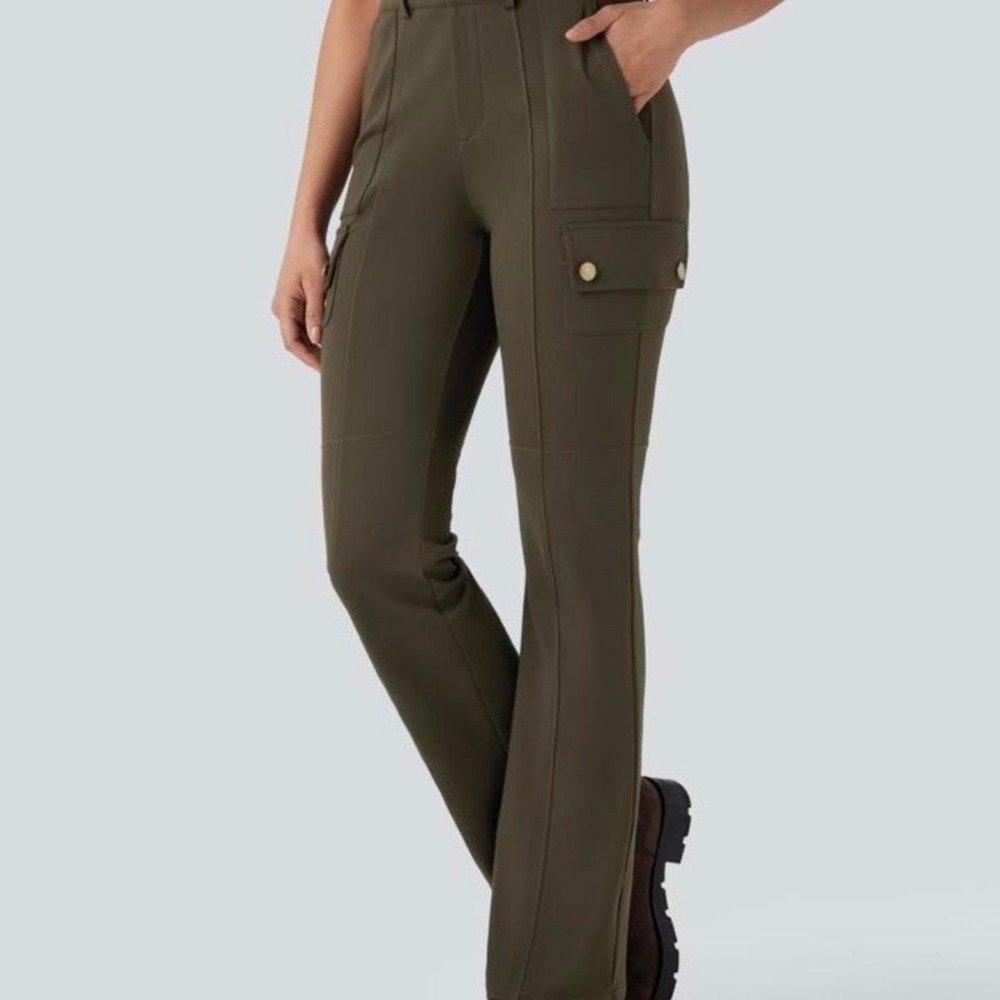 Halara Daystretch Mid Rise hiking Cargo Bootcut Olive  Pants Medium Petite